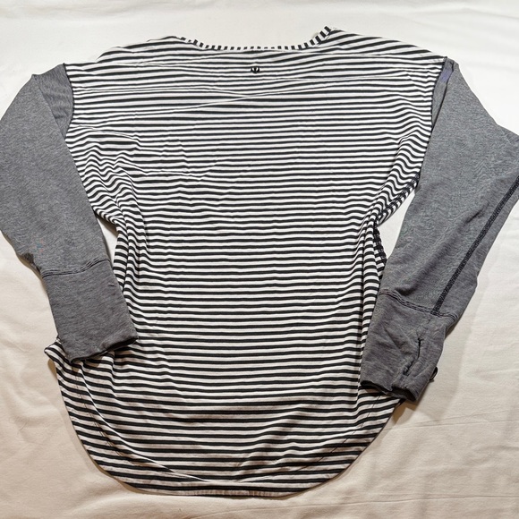 Lululemon Athletica Black and White Striped Long Sleeve Tee - Picture 2 of 8